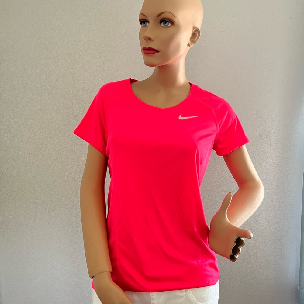 Nike Athletic Women’s Shirt